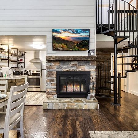 Gatlinburg Mountain Townhome With Pool Access! Buitenkant foto